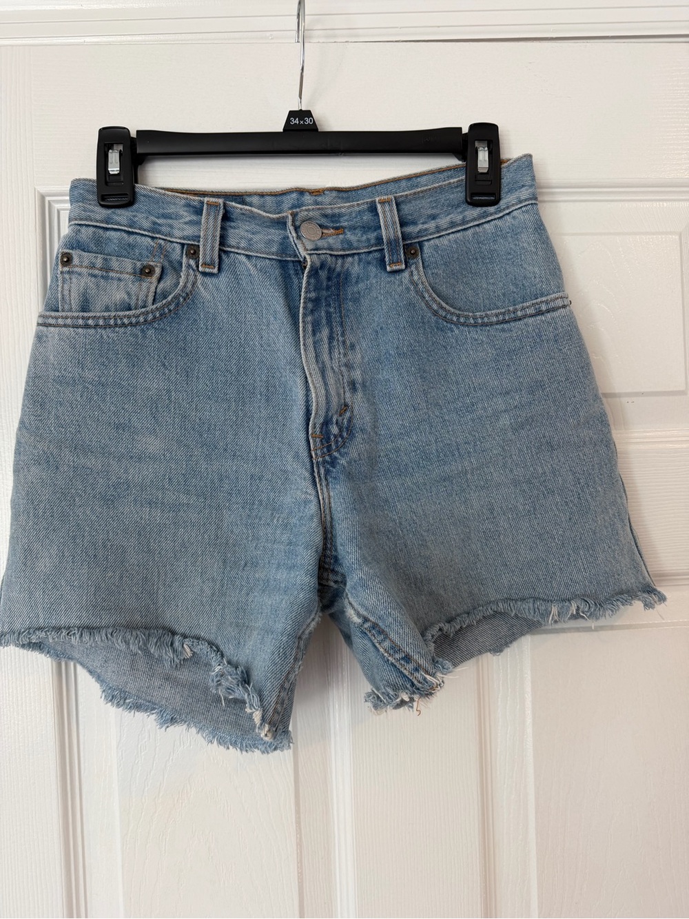 Vintage Levi’s Denim Shorts Raw Hem 100% Cotton Size 5 Jr High Rise